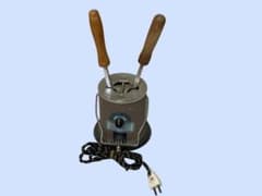 M9398 タキイ和裁電化鏝 81-7897 100V130W アイロン M9398 タキイ和裁電化鏝 81-7897 100V130W アイロン - メルカリ