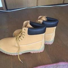 イエローブーツのサムネイル