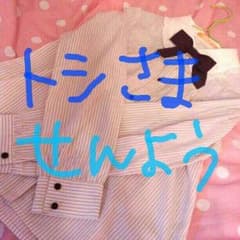 トシ様専用　フィントブラウスのサムネイル