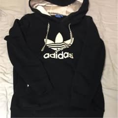 adidasパーカーのサムネイル