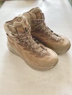 HOKA ONE ONE SKY KAHA ホカオネオネ　スカイカハのサムネイル
