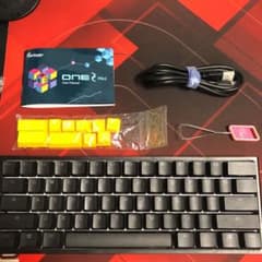 Ducky ONE 2 MINI RGB 60% 銀軸のサムネイル