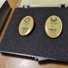 東京2020 NEC 記念ピンバッジセット NEC 東京2020 ゴールドパートナー記念品 2個セット - メルカリ