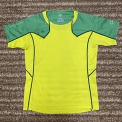 DESCENTE デサント Tシャツのサムネイル