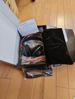 AKG ヘッドホンのサムネイル
