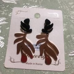 ピアスのサムネイル