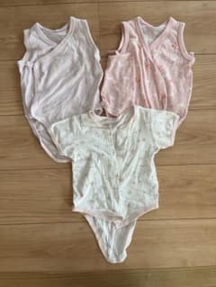ベビー肌着 前開き　3点セット ユニクロ 70のサムネイル