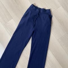 ユニクロ　UNIQLO ウォッシャブルニットリブパンツ　リブパンツ　パンツのサムネイル
