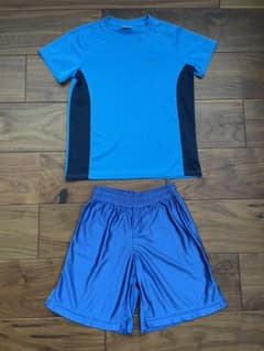 キッズ　スポーツウェア　130cm イグニオ　Tシャツ　上下セットのサムネイル