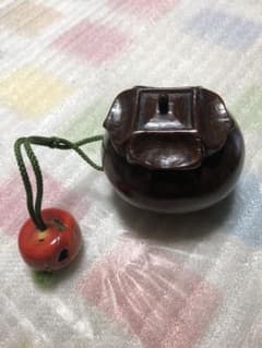 珍品 印籠 柿 珊瑚根付 - メルカリ