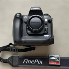FUJIFILM FinePix S3 Pro 青バッチ ボディ - メルカリ