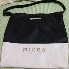 ショルダーバッグのサムネイル