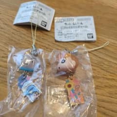 Crayon Shin-chan Swinging Face Mini Charm Set of 2