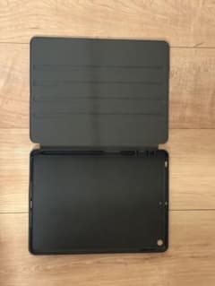 iPad 第8世代　新品ケースのサムネイル