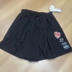 LOVE RABBY 黒ハーフパンツ 150cmのサムネイル