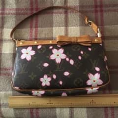 ルイ ヴィトン  カバンのサムネイル