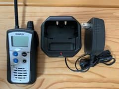 Uniden トランシーバー 充電器付きのサムネイル