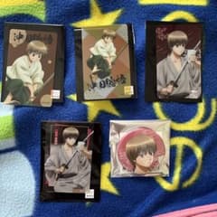 銀魂 沖田総悟 ブロマイド 4枚 缶バッジ 1個 セットのサムネイル