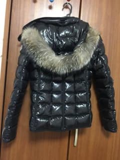 美品MONCLER ARMOISEのサムネイル