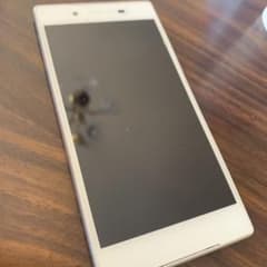 Xperia Z5 SO-01Hのサムネイル