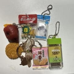 ガチャガチャ　その他キーホルダーのサムネイル