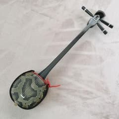 美品】沖縄三線 人工蛇皮 - メルカリ