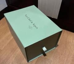 ヴァンクリ　ギフト箱 VanCleef&Arpels 箱のみ ギフトボックス VCA ヴァンクリ 空箱 - メルカリ