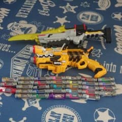 獣電戦隊キョウリュウジャー  ガブリボルバー ・獣電地・のサムネイル