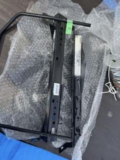 インプレッサ　シートレール 　GV GR GE GH 運転席のサムネイル