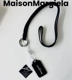 MaisonMargiela ブラック タグ ランヤード キーチェーン - メルカリ