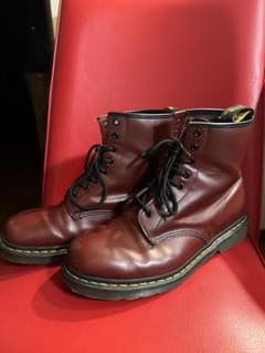 h*k様 Dr. Martens 8ホール　バーガンディ 　uk8 チェリーレッのサムネイル
