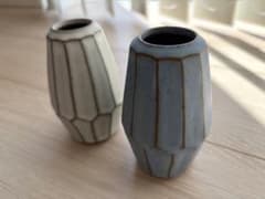 多面体デザイン 陶器 一輪挿し 2色セットのサムネイル