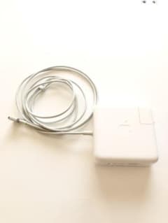 Apple 60W MagSafe 2電源アダプタのサムネイル