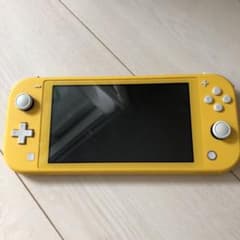 Nintendo Switch NINTENDO SWITCH LITE イエ…のサムネイル