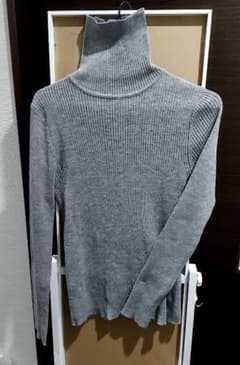 GU　ニット セーター　リブ　ハイネック　タートルネックのサムネイル