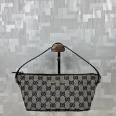 Gucci グッチ アクセサリーポーチ GG ハンドバッグ キャンバス - メルカリ