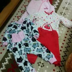ピンクのフリースとパジャマ二点！のサムネイル