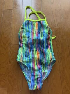 FUNKITA 水着　サイズ140のサムネイル