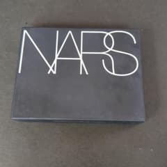 【新品同様・極美品】NARS ライトリフレクティングセッティングパウダーのサムネイル