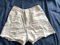 SHEIN ダメージ ショートパンツ ホワイト XSのサムネイル
