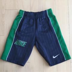 ナイキ XS 120〜130センチ ハーフパンツのサムネイル