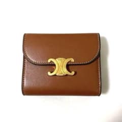 CELINE トリオンフ ウォレット タンのサムネイル