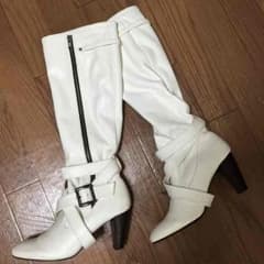 大活躍！白ブーツのサムネイル