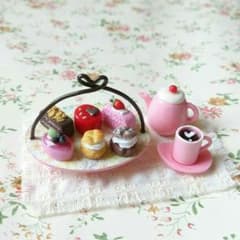 残り1セット♡ミニチュア♡ケーキアソート♡ティーポットセットのサムネイル