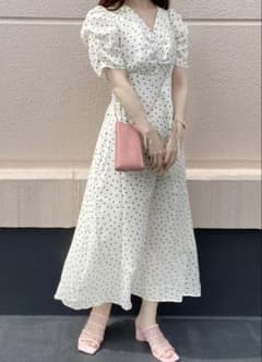 ホワイト ドット柄 ロングワンピースのサムネイル
