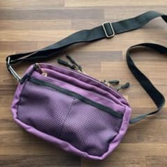 パープル ショルダーバッグ メッシュポケット付き　メンズ　レディース