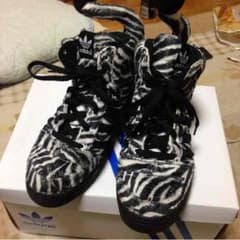 adidas×jeremy scott ゼブラスニーカーのサムネイル