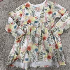 花柄ワンピースのサムネイル