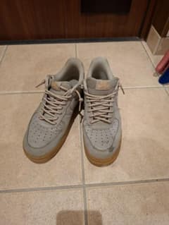 NIKE AIR FORCE 1 LOW グレー ガムソール スニーカーのサムネイル