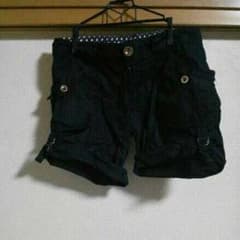 黒ショートパンツのサムネイル